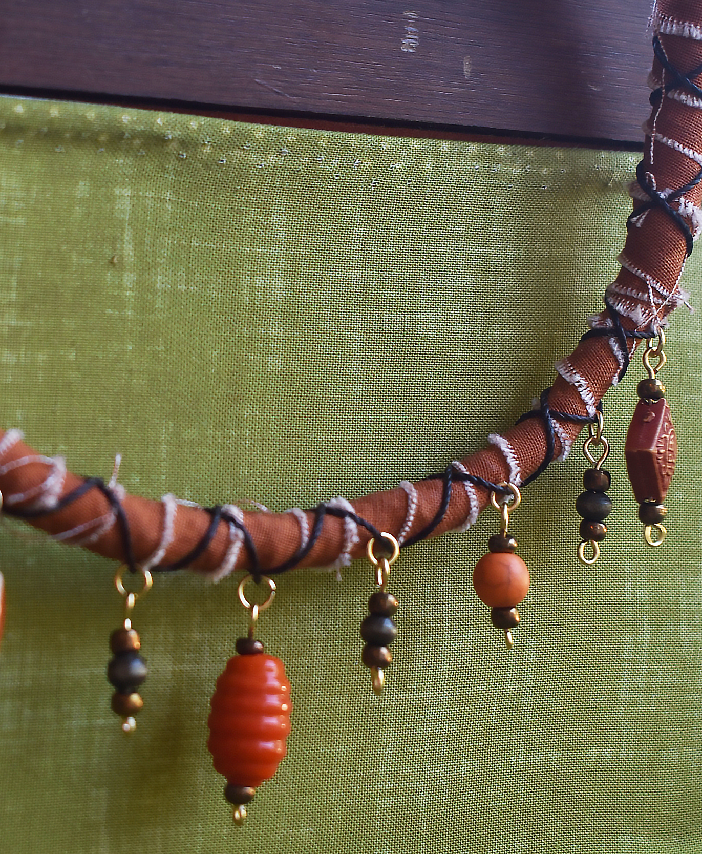 DSC_0929 orange necklace close up